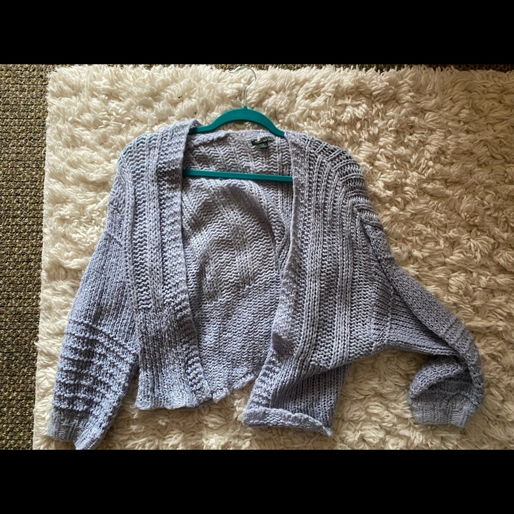 Wild Fable light knit cropped sweater size S/M (oversized)